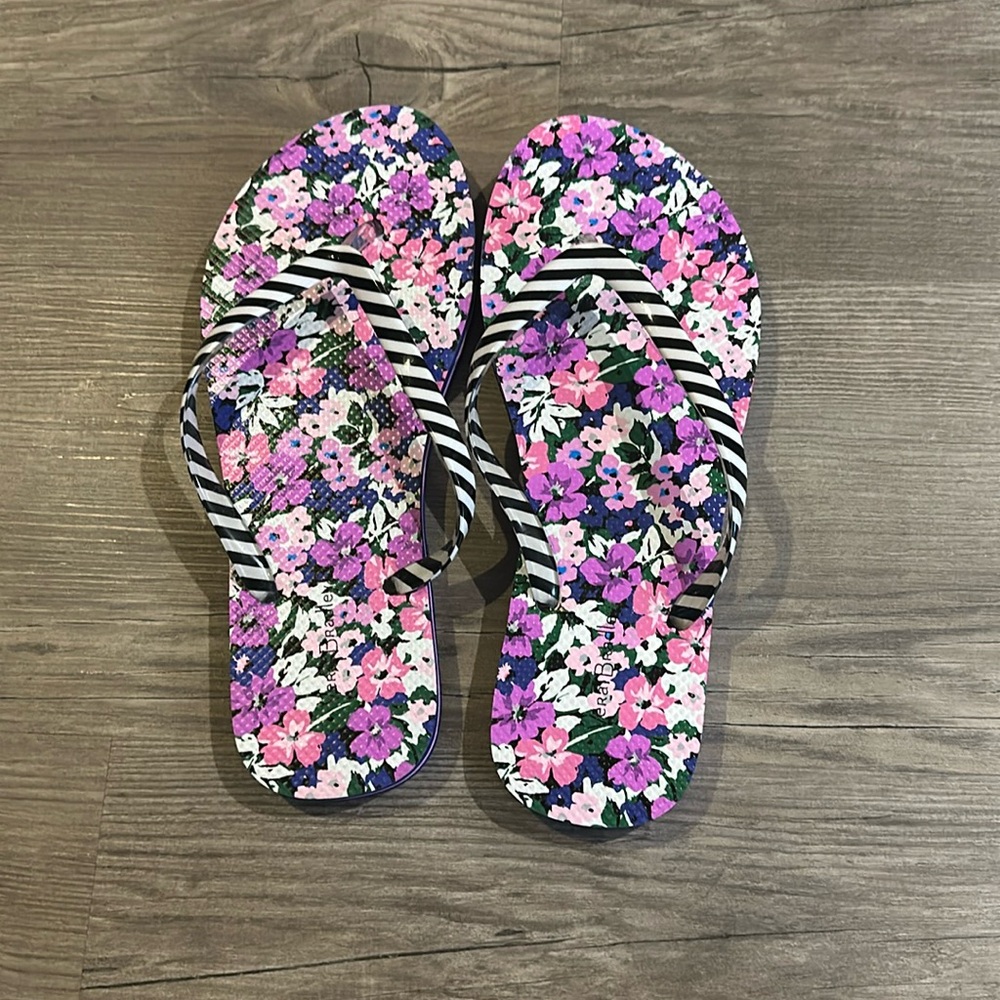 vera bradley never worn flip flops